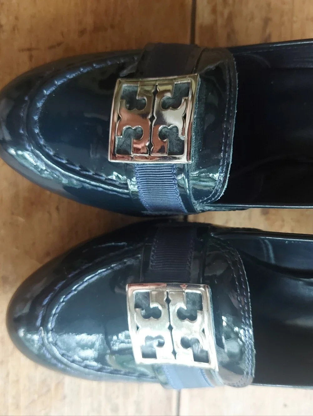 Tory Burch Black Patent Leather Loafers – Size 8M